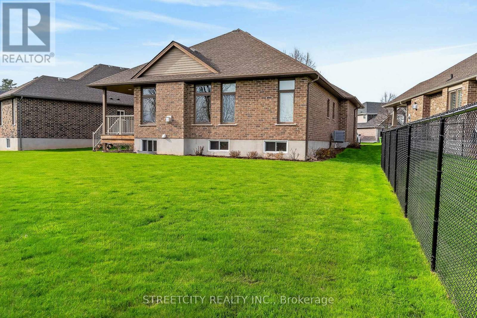 74 Westlake Drive, St. Thomas, Ontario  N5P 0B7 - Photo 39 - X13051498