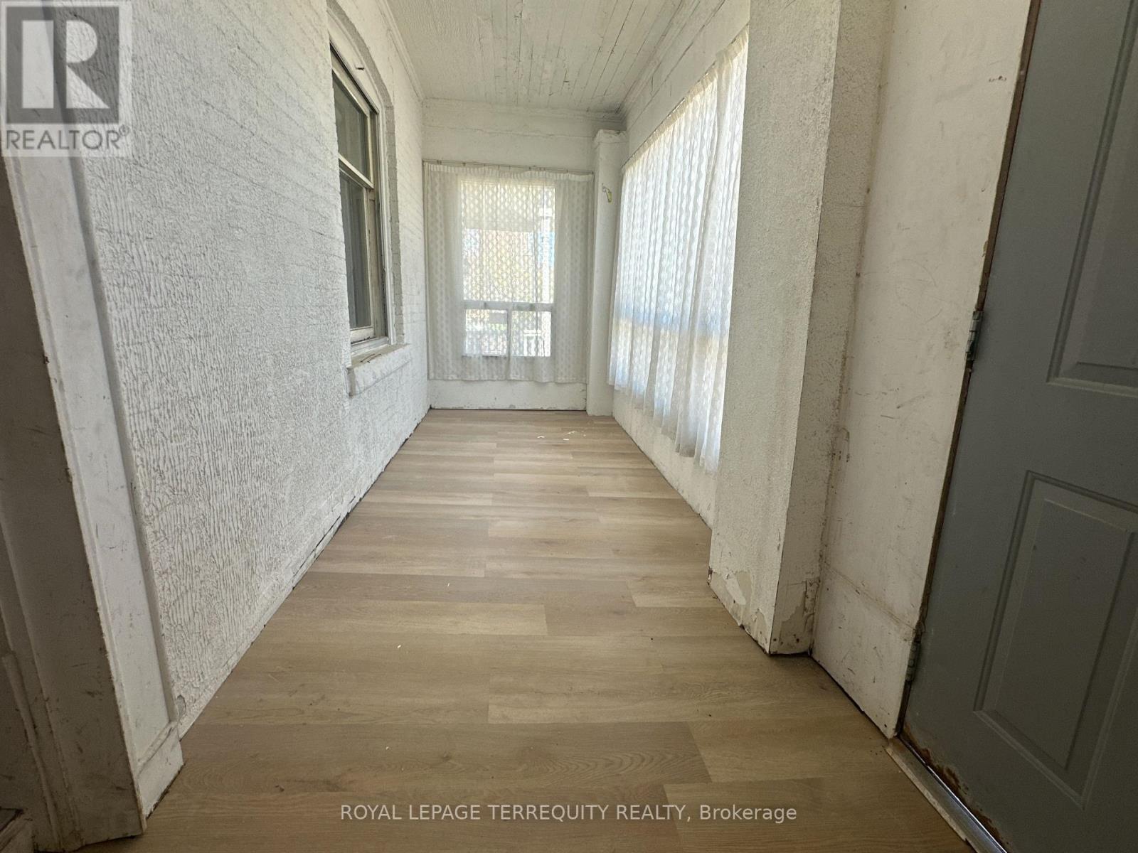 80 Eldon Avenue, Toronto, Ontario  M4C 5G3 - Photo 10 - E13051570