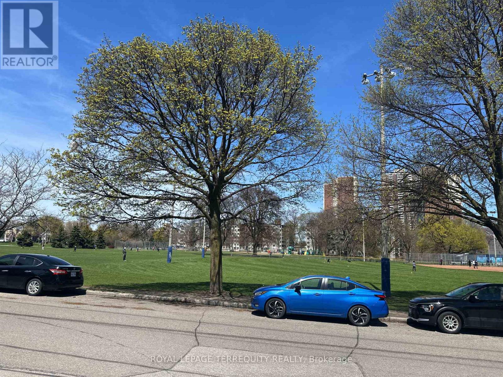 80 Eldon Avenue, Toronto, Ontario  M4C 5G3 - Photo 16 - E13051570