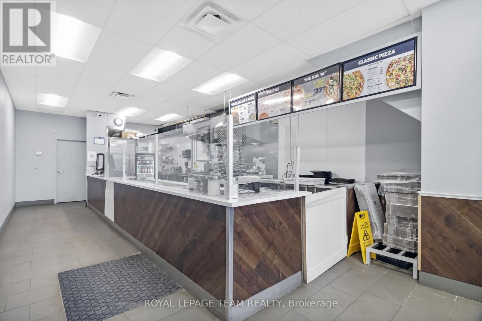 218 Laurier Avenue, Ottawa, Ontario  K1N 6P2 - Photo 5 - X13051510