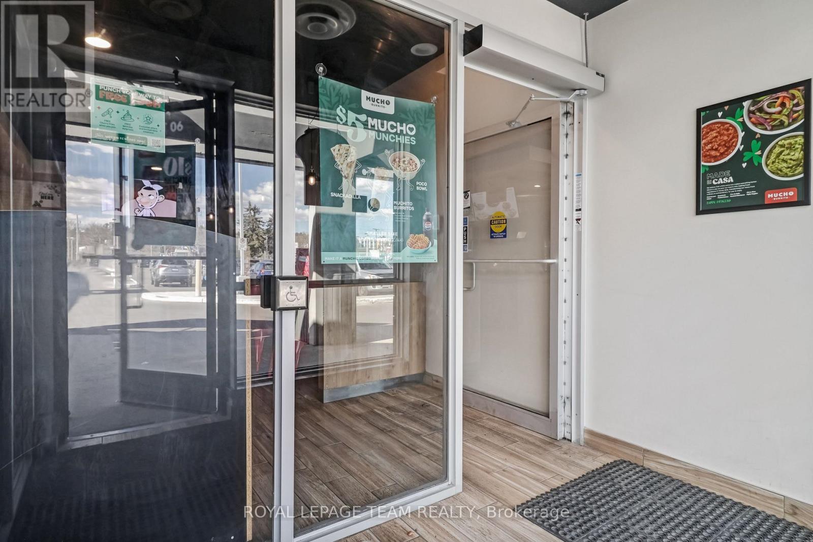 1861 Robertson Road, Ottawa, Ontario  K2H 9N5 - Photo 3 - X13051526