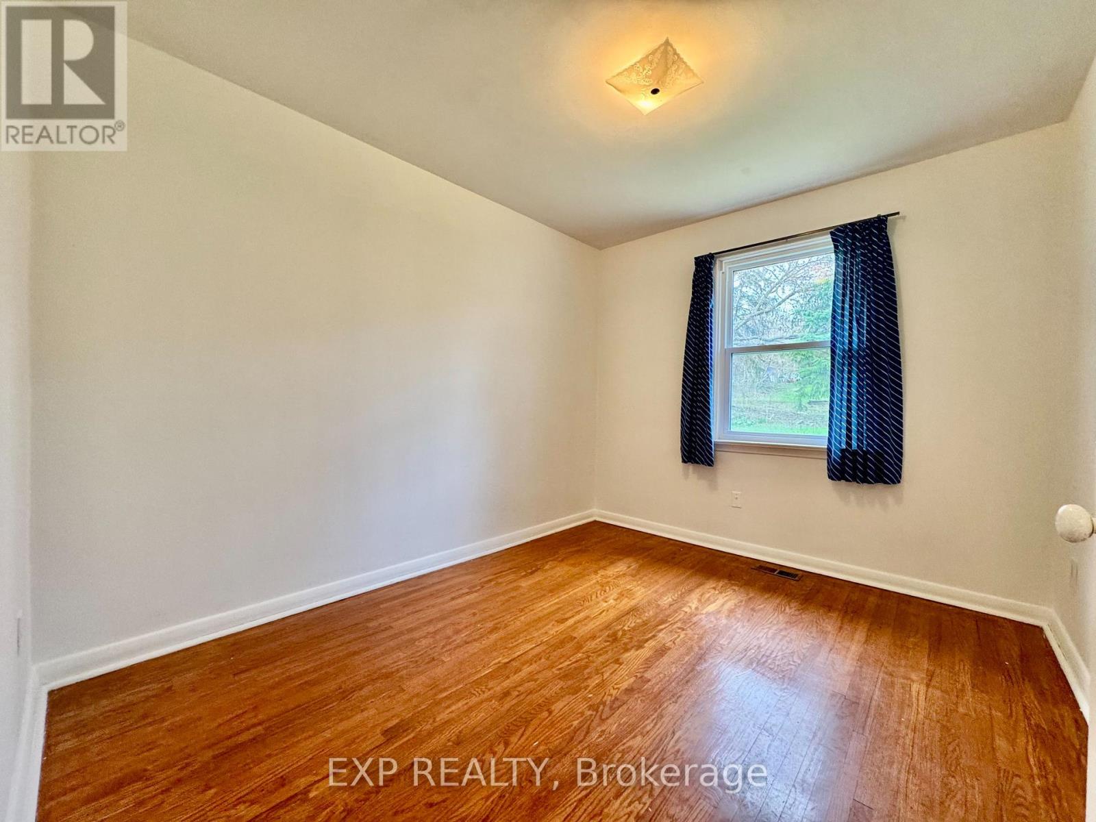 29 Bayview Parkway, Newmarket, Ontario  L3Y 3W2 - Photo 6 - N12756064