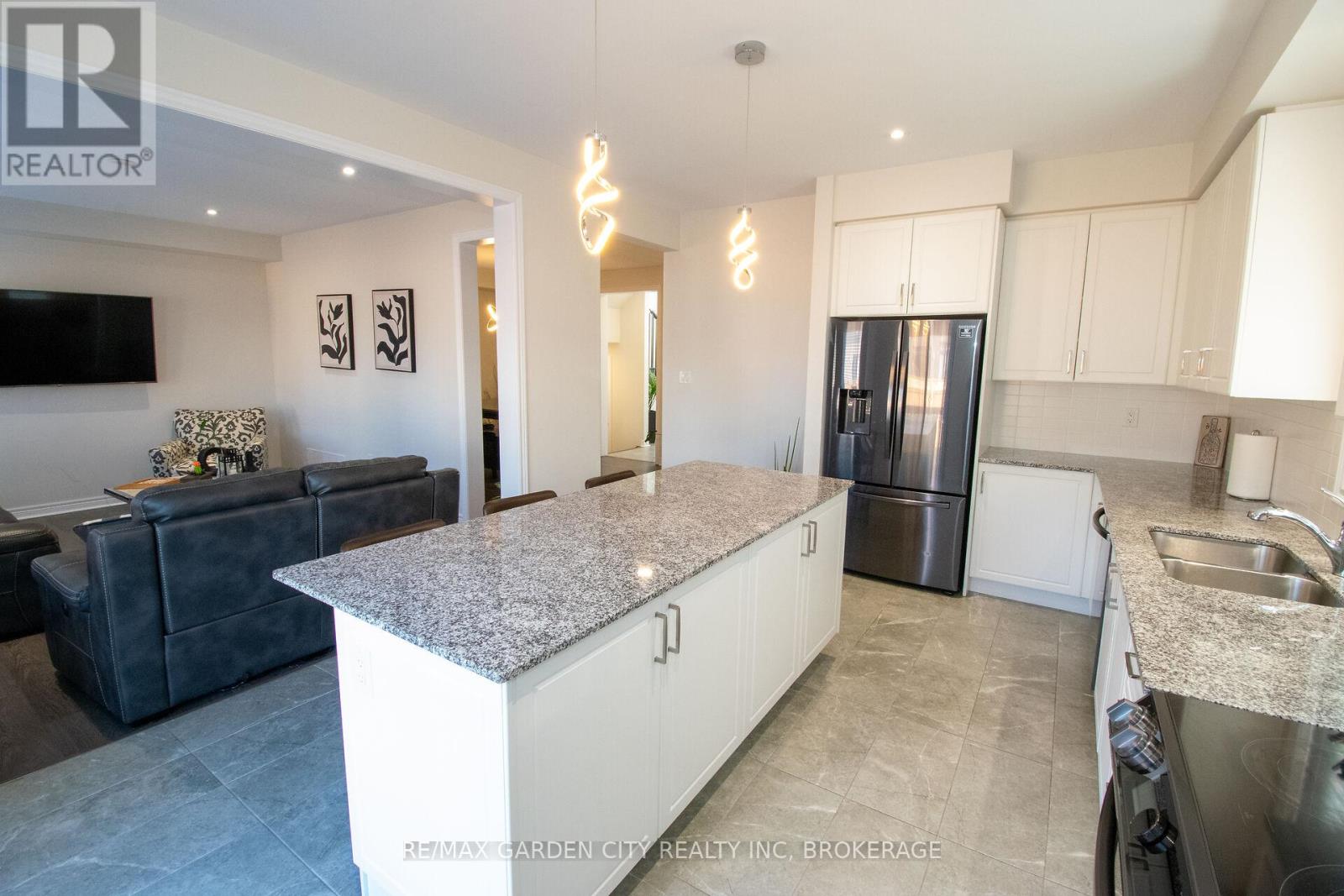 243 Shoreview Drive, Welland, Ontario  L3B 0H3 - Photo 12 - X13051478