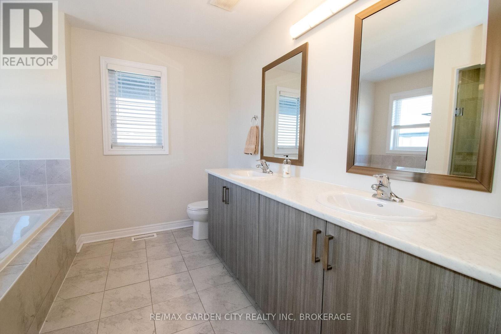 243 Shoreview Drive, Welland, Ontario  L3B 0H3 - Photo 25 - X13051478