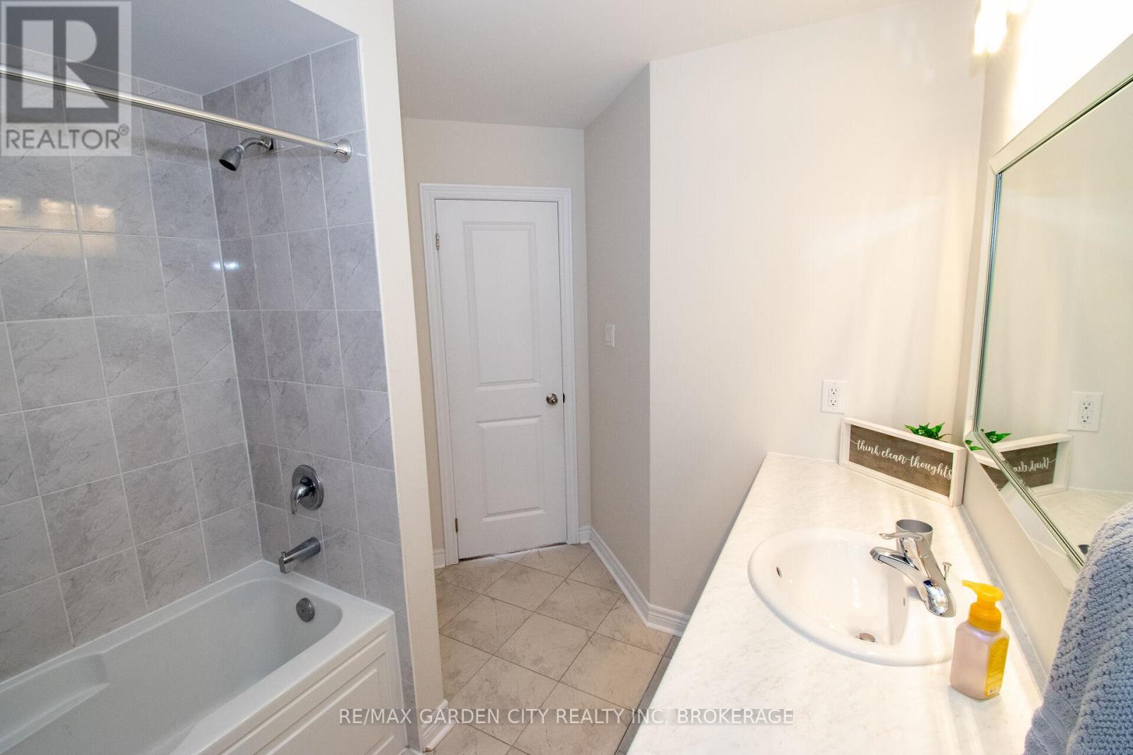 243 Shoreview Drive, Welland, Ontario  L3B 0H3 - Photo 29 - X13051478