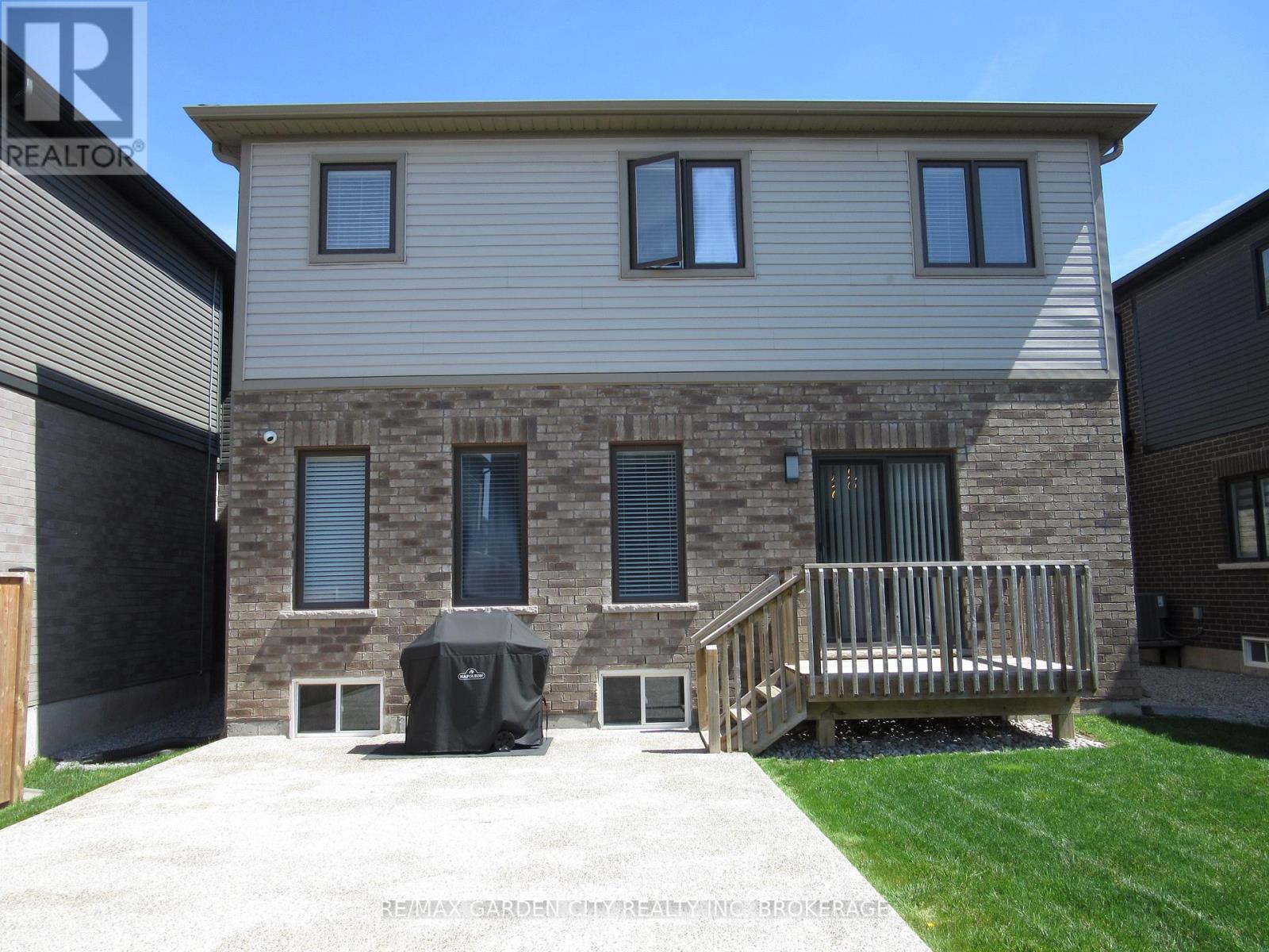 243 Shoreview Drive, Welland, Ontario  L3B 0H3 - Photo 37 - X13051478