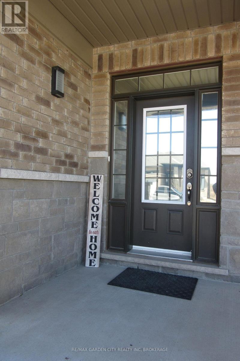 243 Shoreview Drive, Welland, Ontario  L3B 0H3 - Photo 4 - X13051478