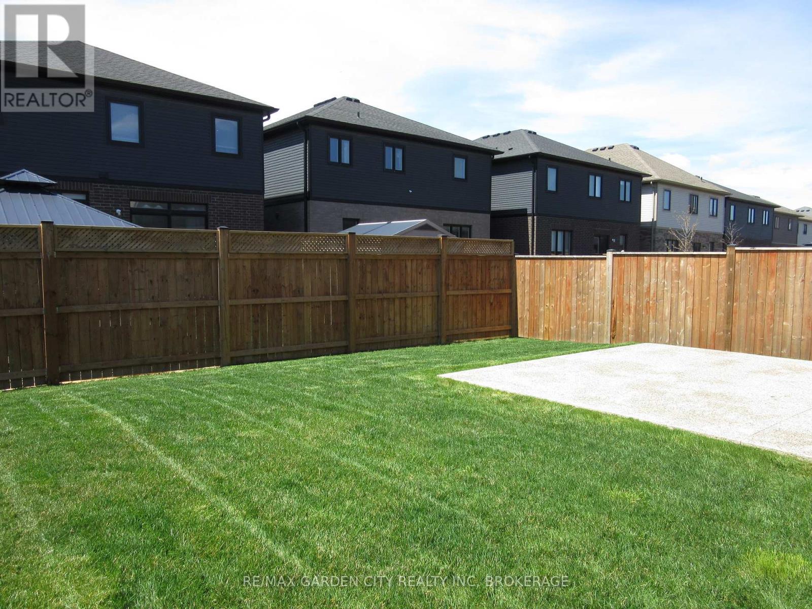 243 Shoreview Drive, Welland, Ontario  L3B 0H3 - Photo 43 - X13051478