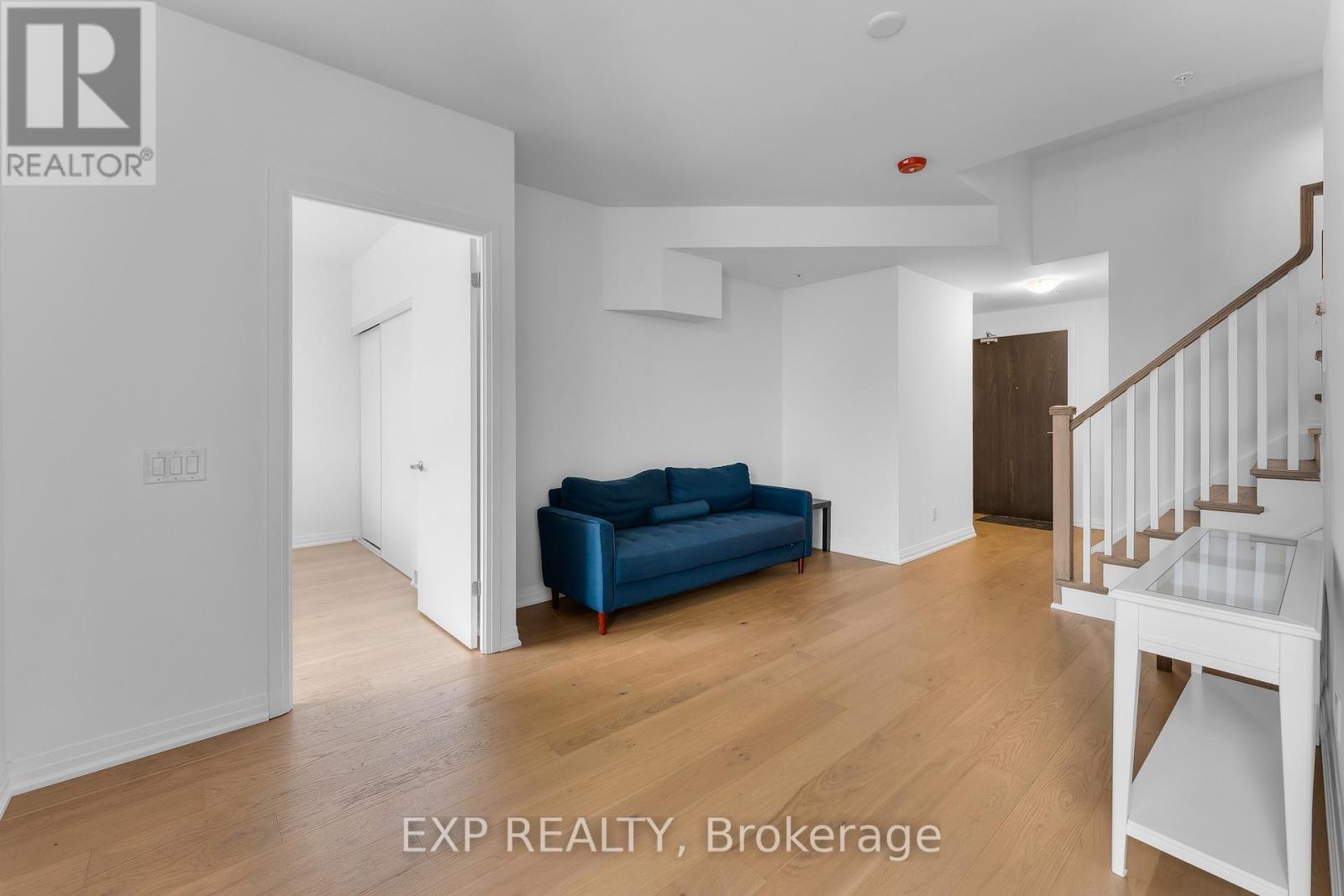 303 - 7711 Green Vista Gate, Niagara Falls, Ontario  L2G 0Y9 - Photo 2 - X13051594