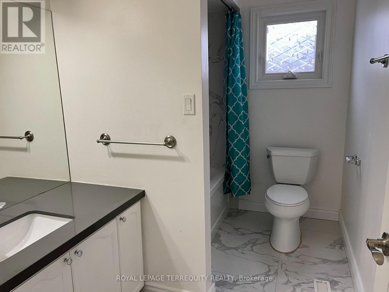 1328 Eddie Shain Drive, Oakville, Ontario  L6J 7C9 - Photo 21 - W13047182