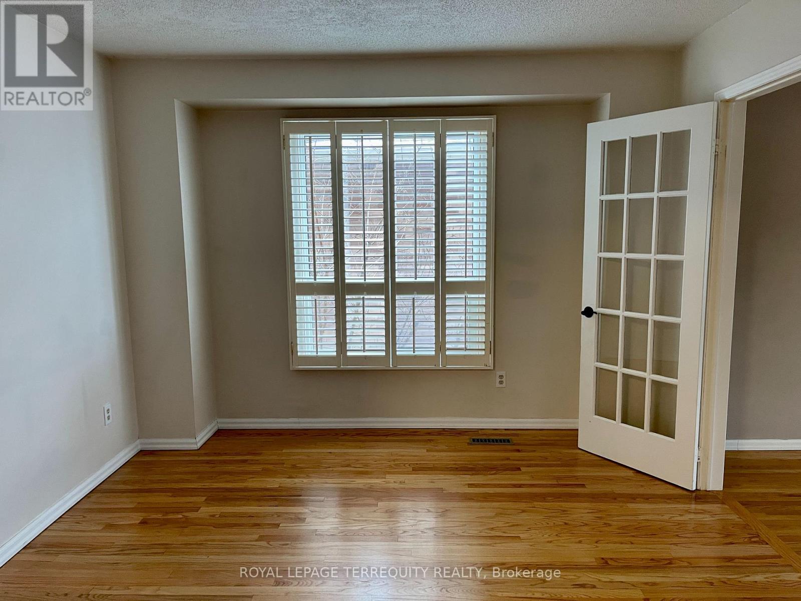 1328 Eddie Shain Drive, Oakville, Ontario  L6J 7C9 - Photo 14 - W13047182