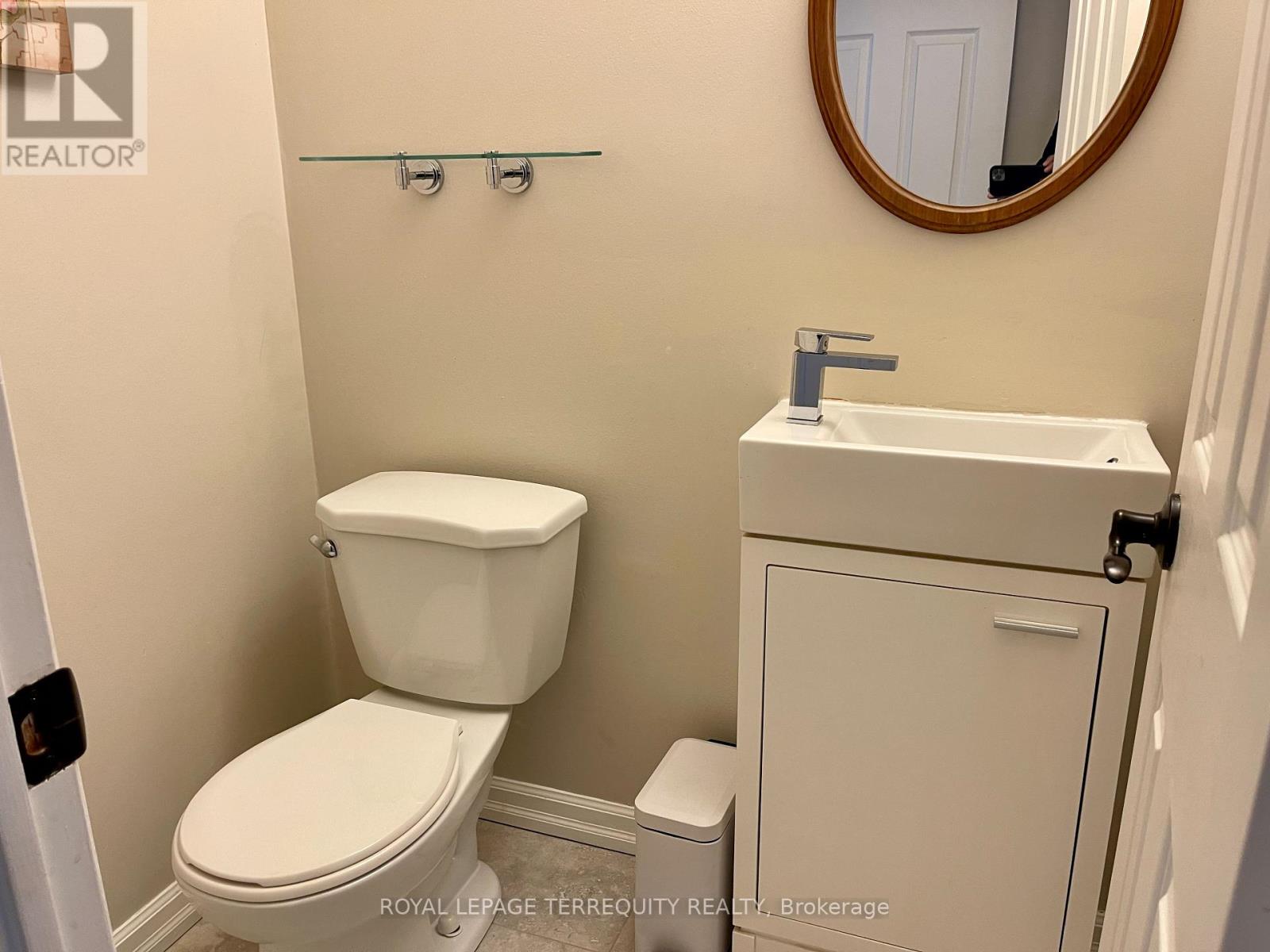 1328 Eddie Shain Drive, Oakville, Ontario  L6J 7C9 - Photo 11 - W13047182