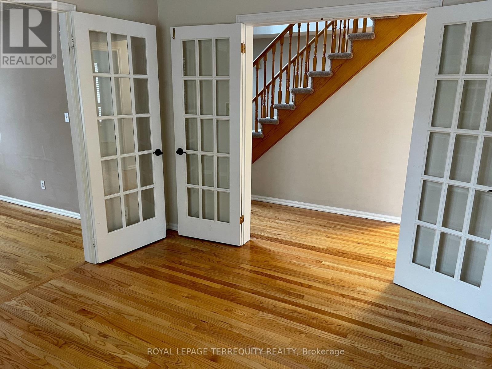 1328 Eddie Shain Drive, Oakville, Ontario  L6J 7C9 - Photo 15 - W13047182