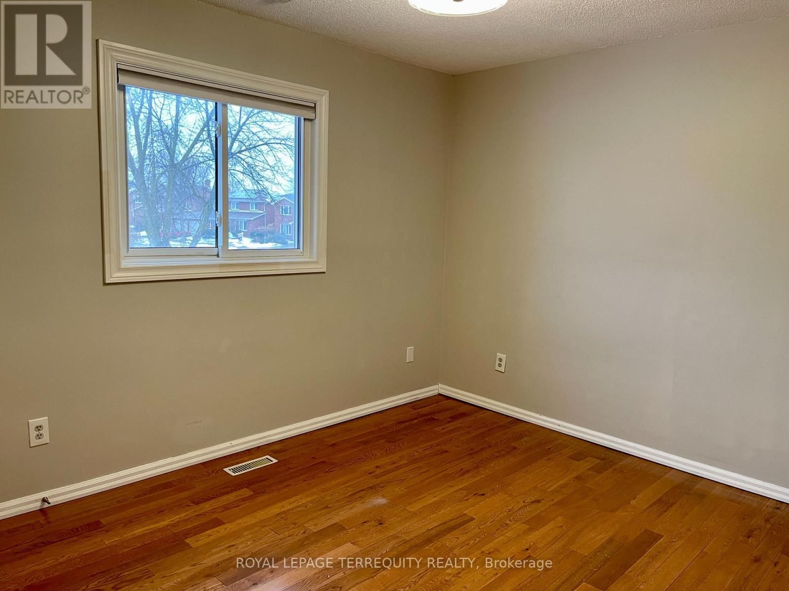 1328 Eddie Shain Drive, Oakville, Ontario  L6J 7C9 - Photo 27 - W13047182