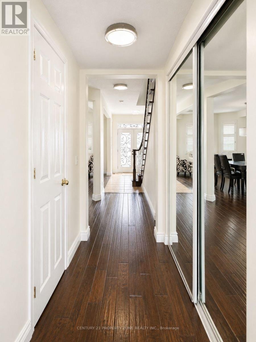 27 Dellgrove Circle, Cambridge, Ontario  N1T 2J8 - Photo 3 - X13050476