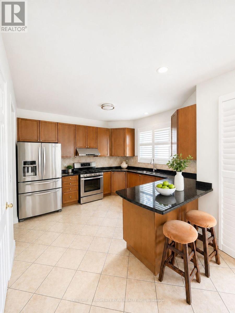 27 Dellgrove Circle, Cambridge, Ontario  N1T 2J8 - Photo 5 - X13050476