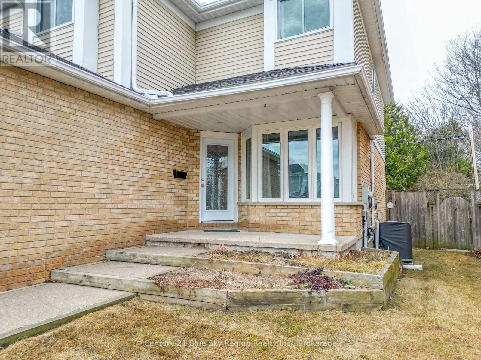 663 Tackaberry Drive, North Bay, Ontario  P1B 8R1 - Photo 2 - X13051472