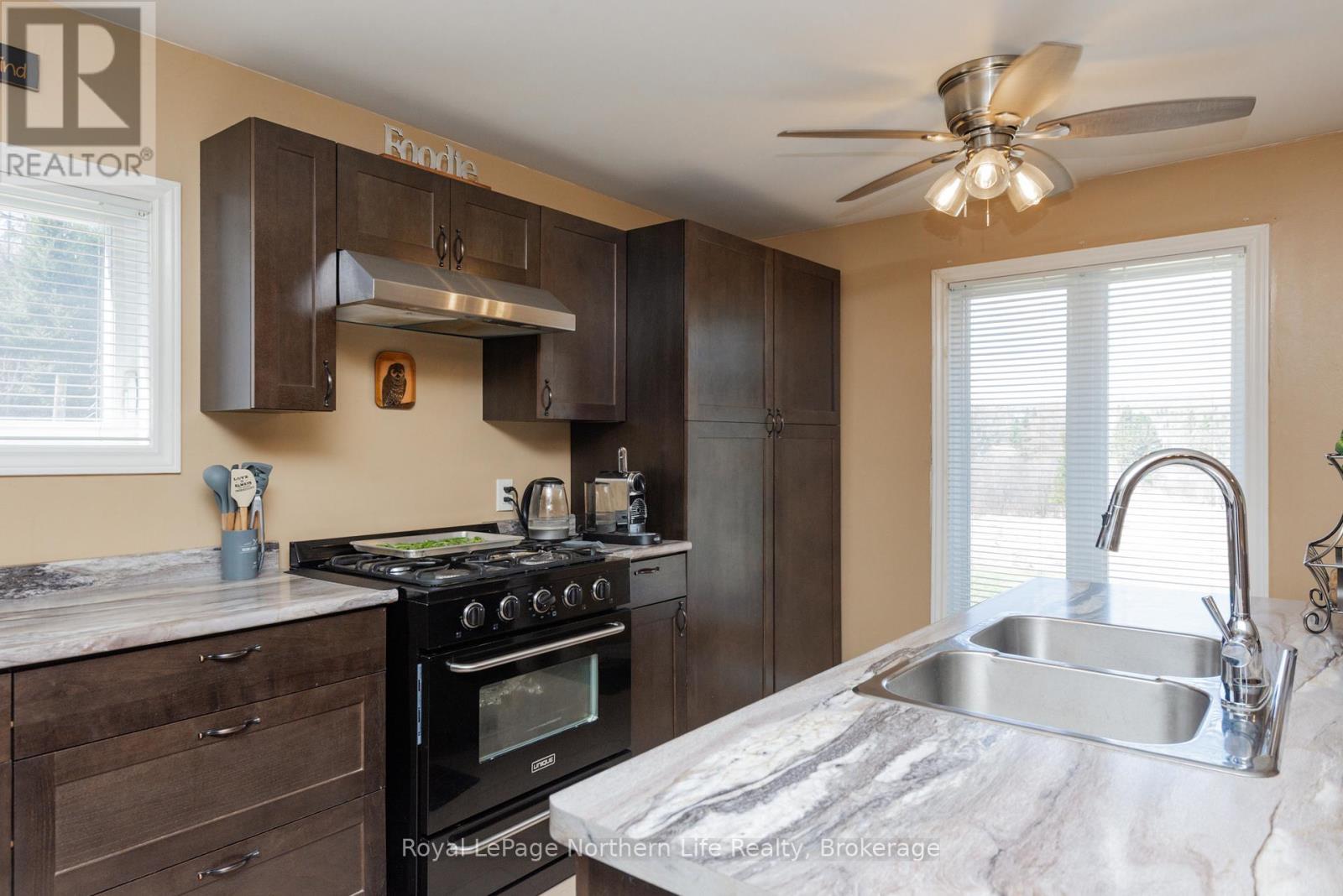 121 Bennett Road, Parry Sound Remote Area, Ontario  P0H 1J0 - Photo 30 - X13051606