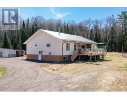 121 BENNETT ROAD, Parry Sound Remote Area, Ontario