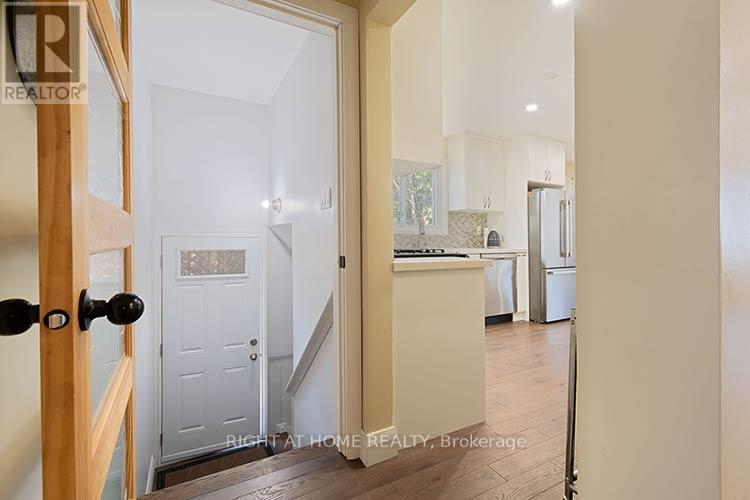 304 Roywood Crescent, Newmarket, Ontario  L4Y 1A5 - Photo 11 - N13051436