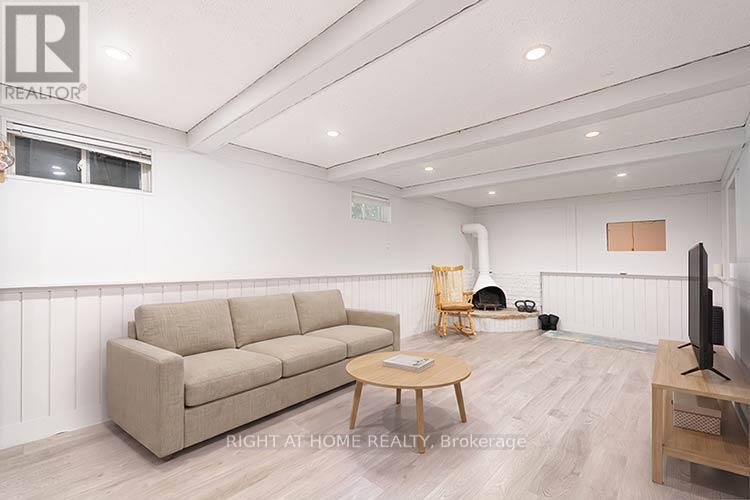 304 Roywood Crescent, Newmarket, Ontario  L4Y 1A5 - Photo 12 - N13051436