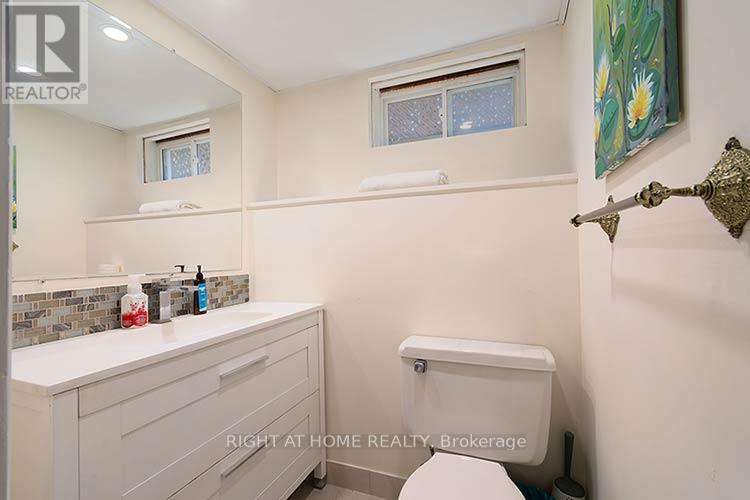 304 Roywood Crescent, Newmarket, Ontario  L4Y 1A5 - Photo 15 - N13051436