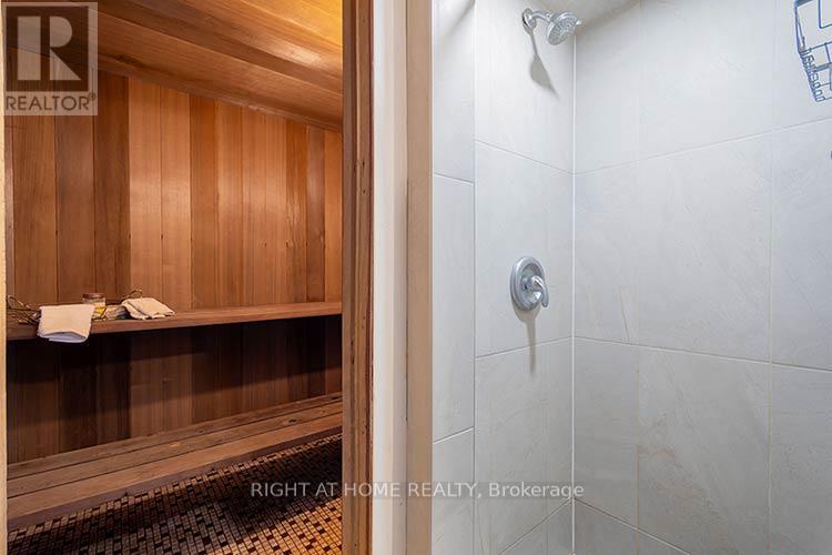 304 Roywood Crescent, Newmarket, Ontario  L4Y 1A5 - Photo 16 - N13051436