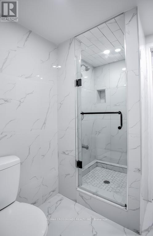 66 Bayhampton Crescent, Vaughan (Brownridge), Ontario  L4J 7G9 - Photo 6 - N13051442