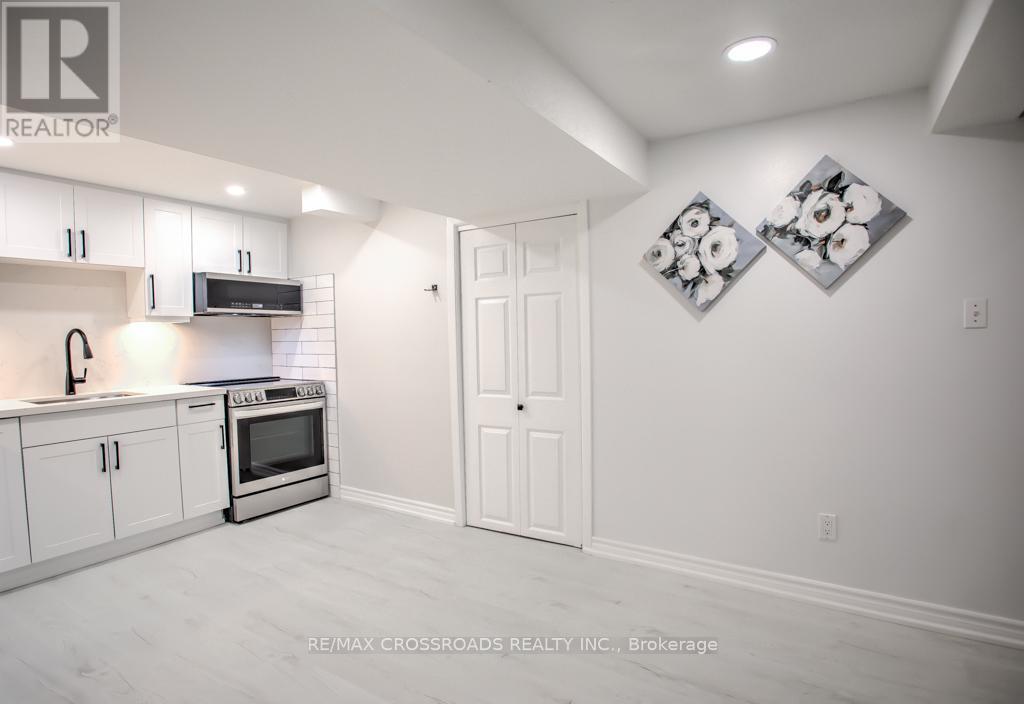 66 Bayhampton Crescent, Vaughan (Brownridge), Ontario  L4J 7G9 - Photo 8 - N13051442