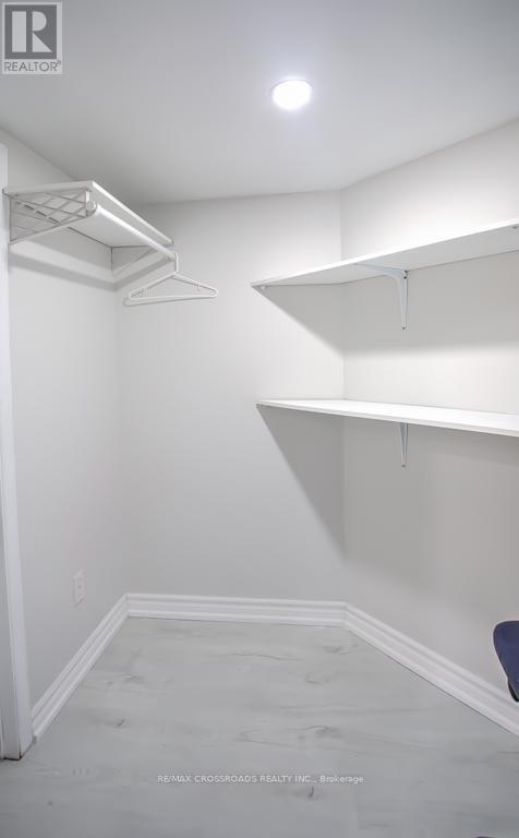 66 Bayhampton Crescent, Vaughan (Brownridge), Ontario  L4J 7G9 - Photo 9 - N13051442