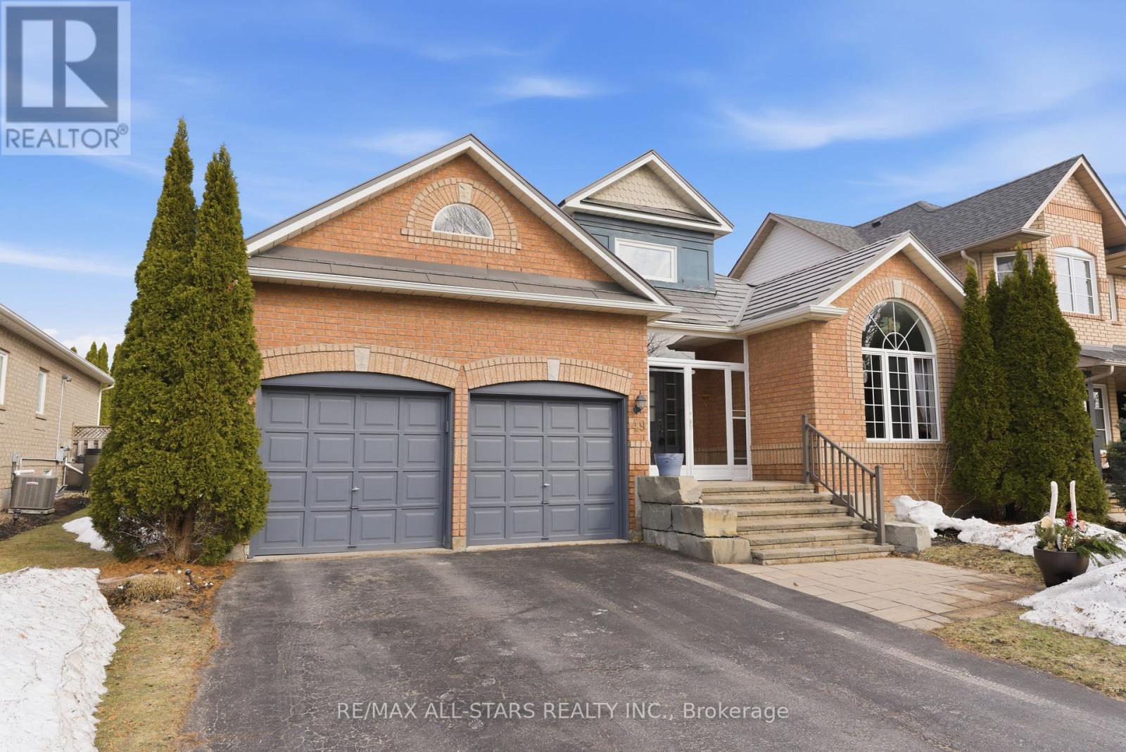 49 ROSENA LANE, Uxbridge, Ontario
