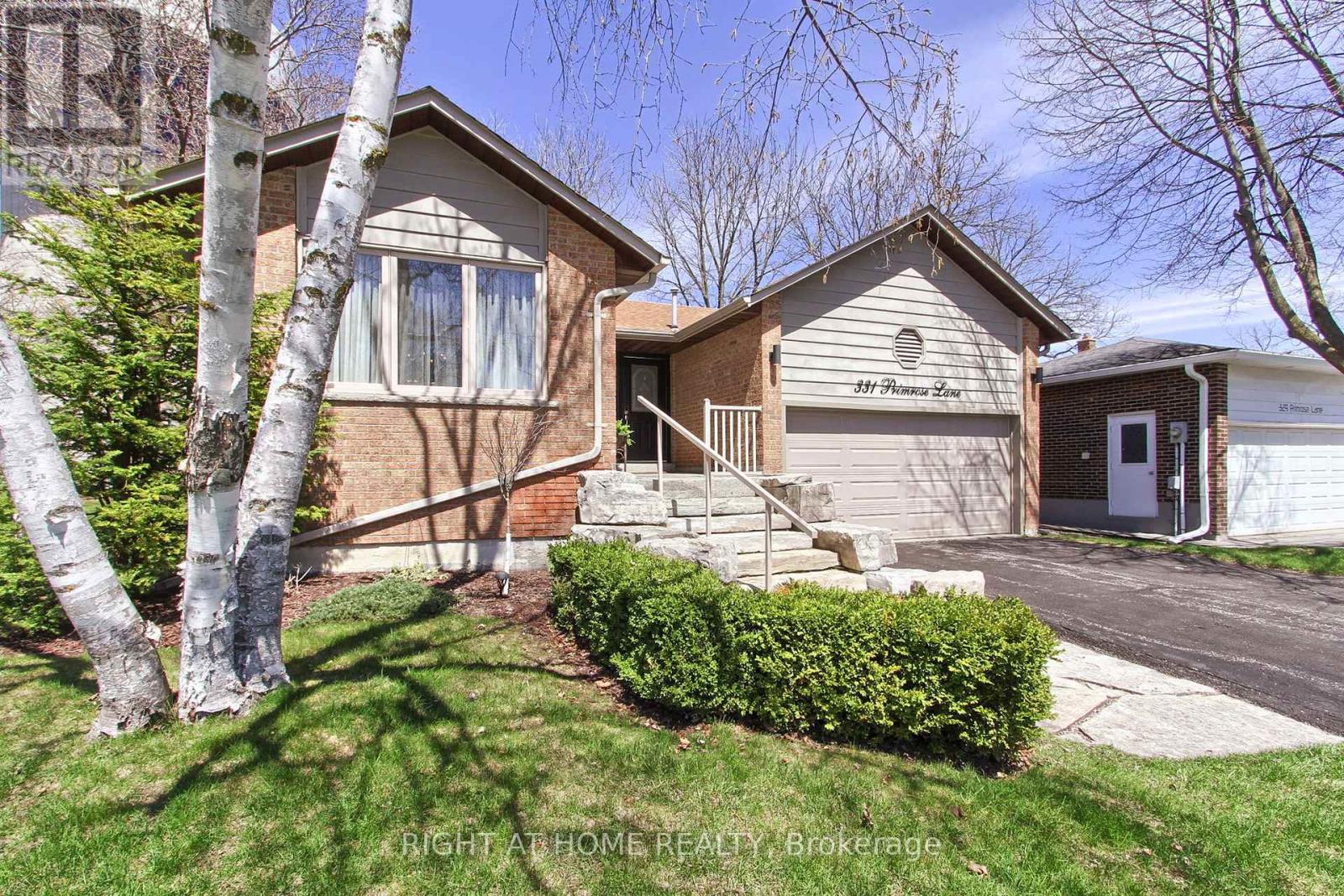 331 PRIMROSE LANE, Newmarket, Ontario