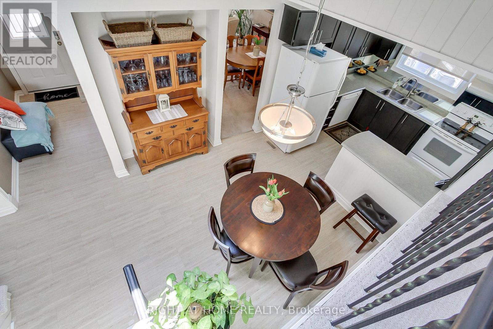 331 Primrose Lane, Newmarket, Ontario  L3Y 5Z3 - Photo 18 - N13051486