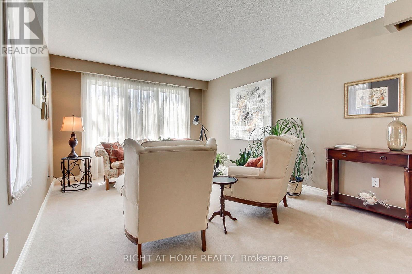 331 Primrose Lane, Newmarket, Ontario  L3Y 5Z3 - Photo 7 - N13051486