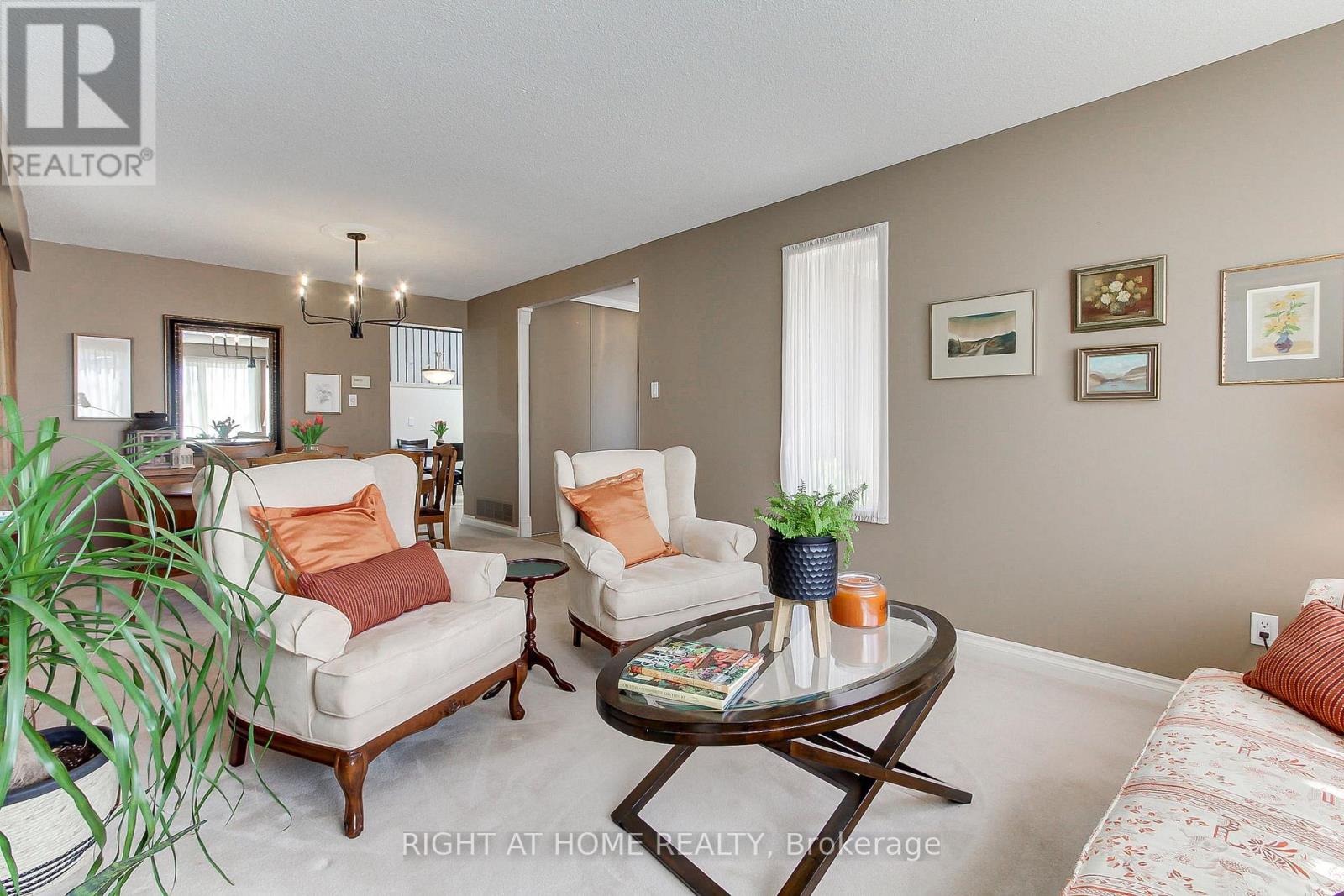 331 Primrose Lane, Newmarket, Ontario  L3Y 5Z3 - Photo 9 - N13051486