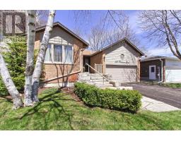 331 PRIMROSE LANE, Newmarket, Ontario