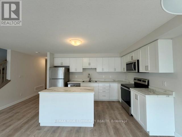 25 Strath Crescent, Springwater, Ontario  L0L 1P0 - Photo 10 - S13051500