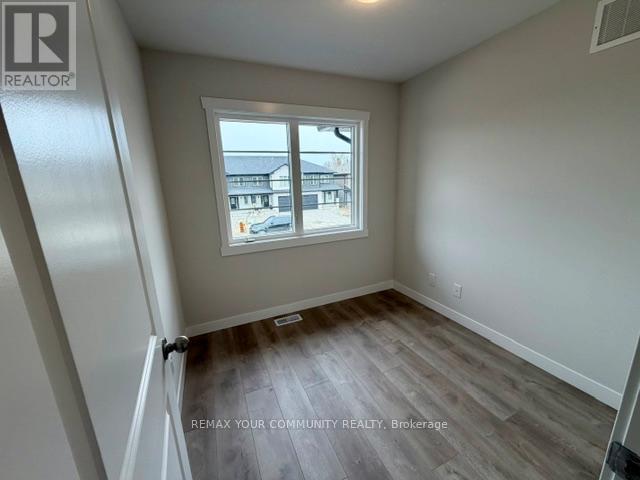 25 Strath Crescent, Springwater, Ontario  L0L 1P0 - Photo 19 - S13051500