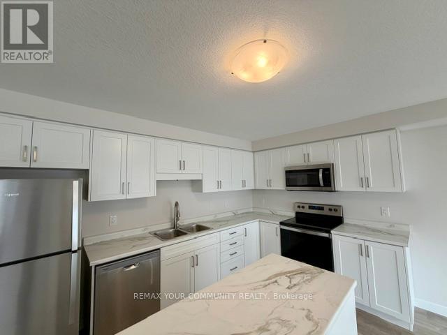 25 Strath Crescent, Springwater, Ontario  L0L 1P0 - Photo 7 - S13051500