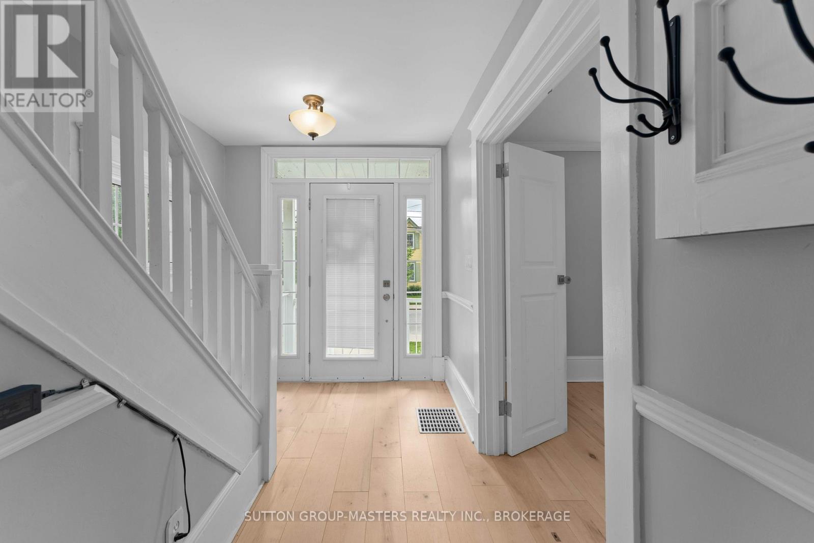 52 Pembroke Street, Kingston, Ontario  K7L 4N4 - Photo 3 - X13051508