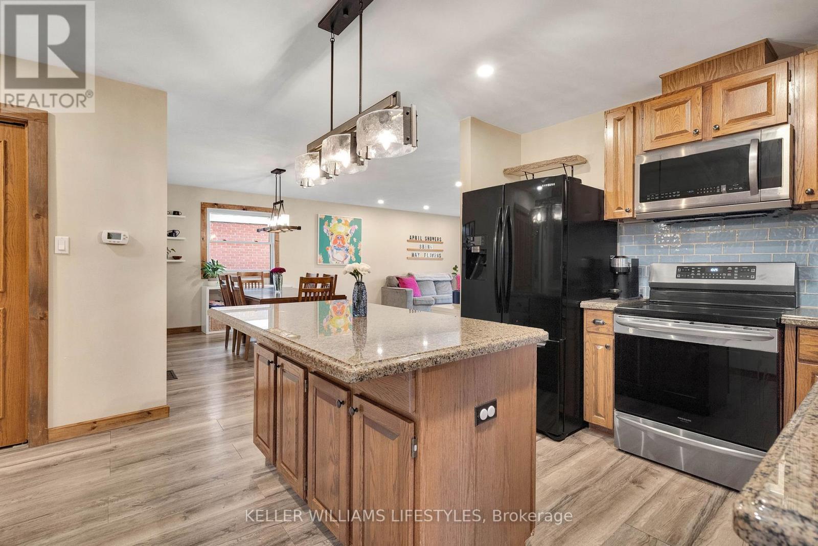 7 Locke Heights, Strathroy-Caradoc, Ontario  N7G 3X1 - Photo 17 - X13051736