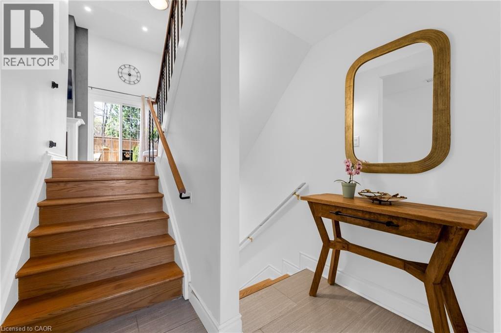 960 Warwick Court Unit# 15, Burlington, Ontario  L7T 4C5 - Photo 6 - 40824193