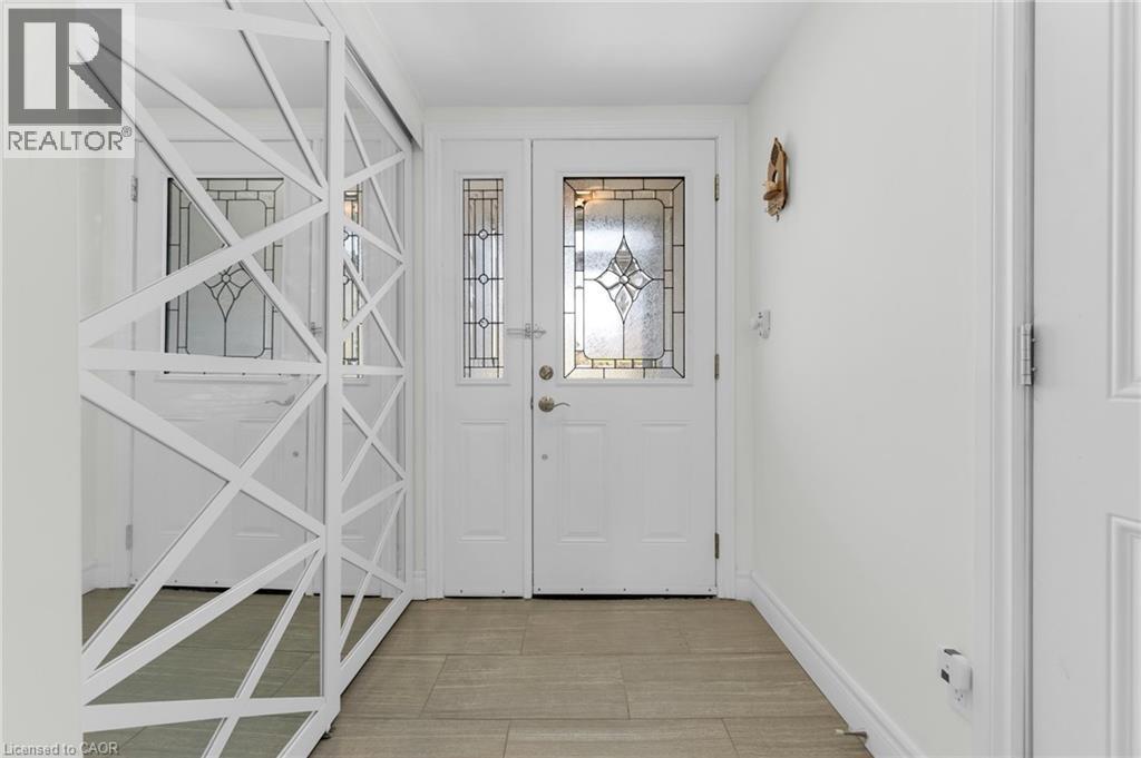 960 Warwick Court Unit# 15, Burlington, Ontario  L7T 4C5 - Photo 5 - 40824193