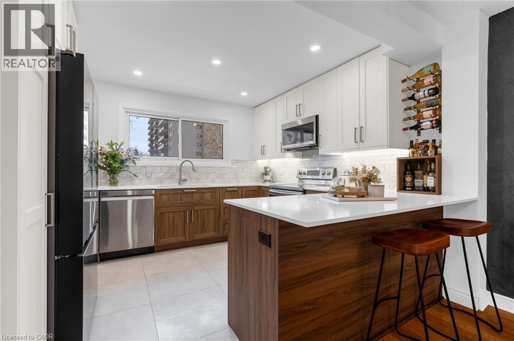 960 Warwick Court Unit# 15, Burlington, Ontario  L7T 4C5 - Photo 13 - 40824193