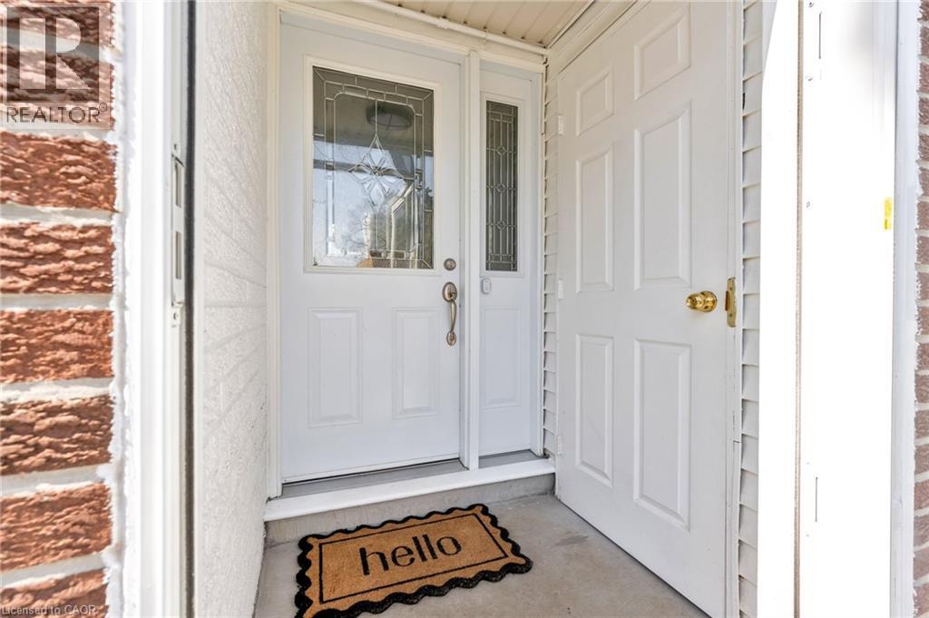 960 Warwick Court Unit# 15, Burlington, Ontario  L7T 4C5 - Photo 4 - 40824193