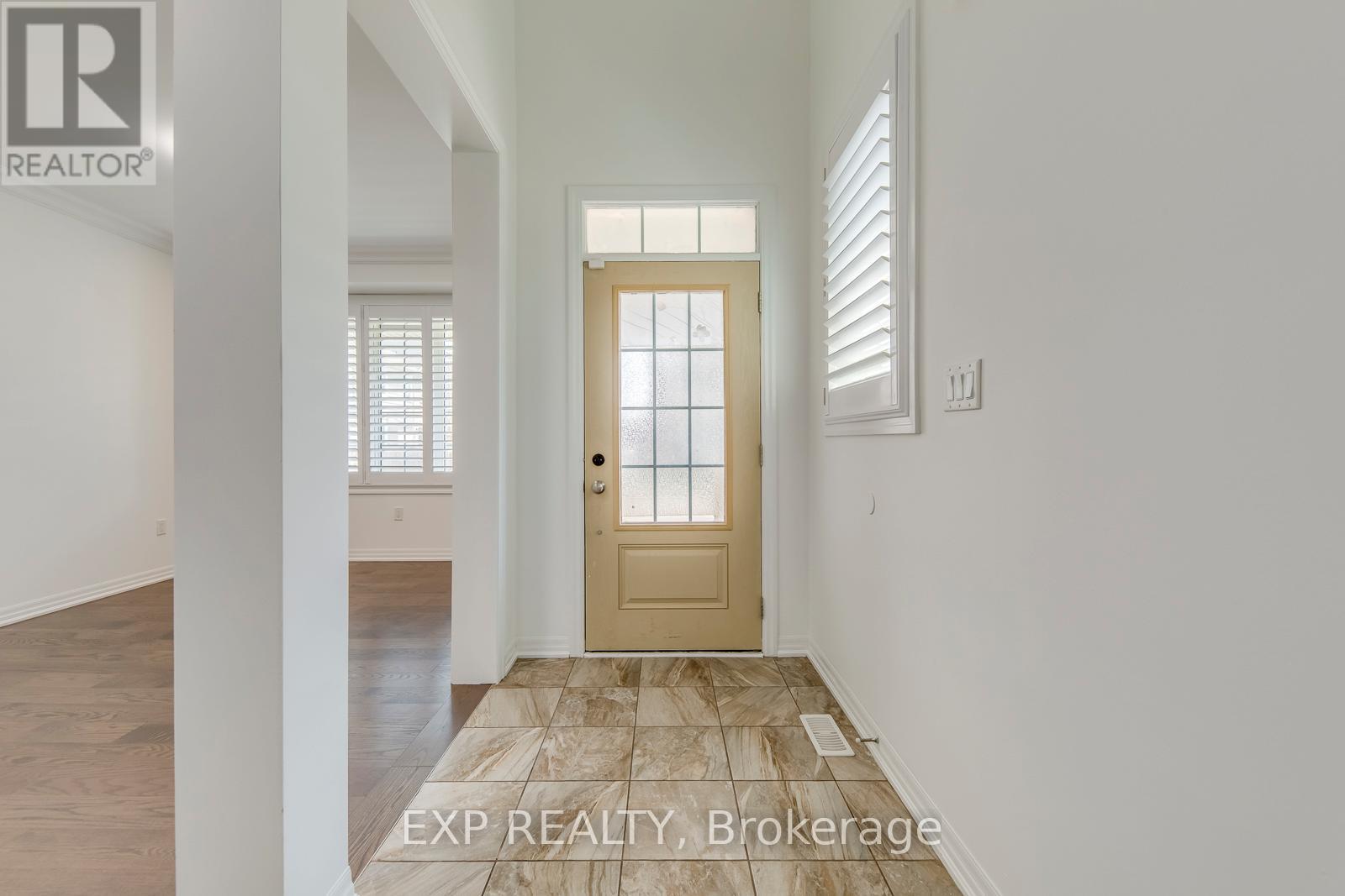 365 Dahlia Trail, Oakville, Ontario  L6M 1L5 - Photo 4 - W13051434