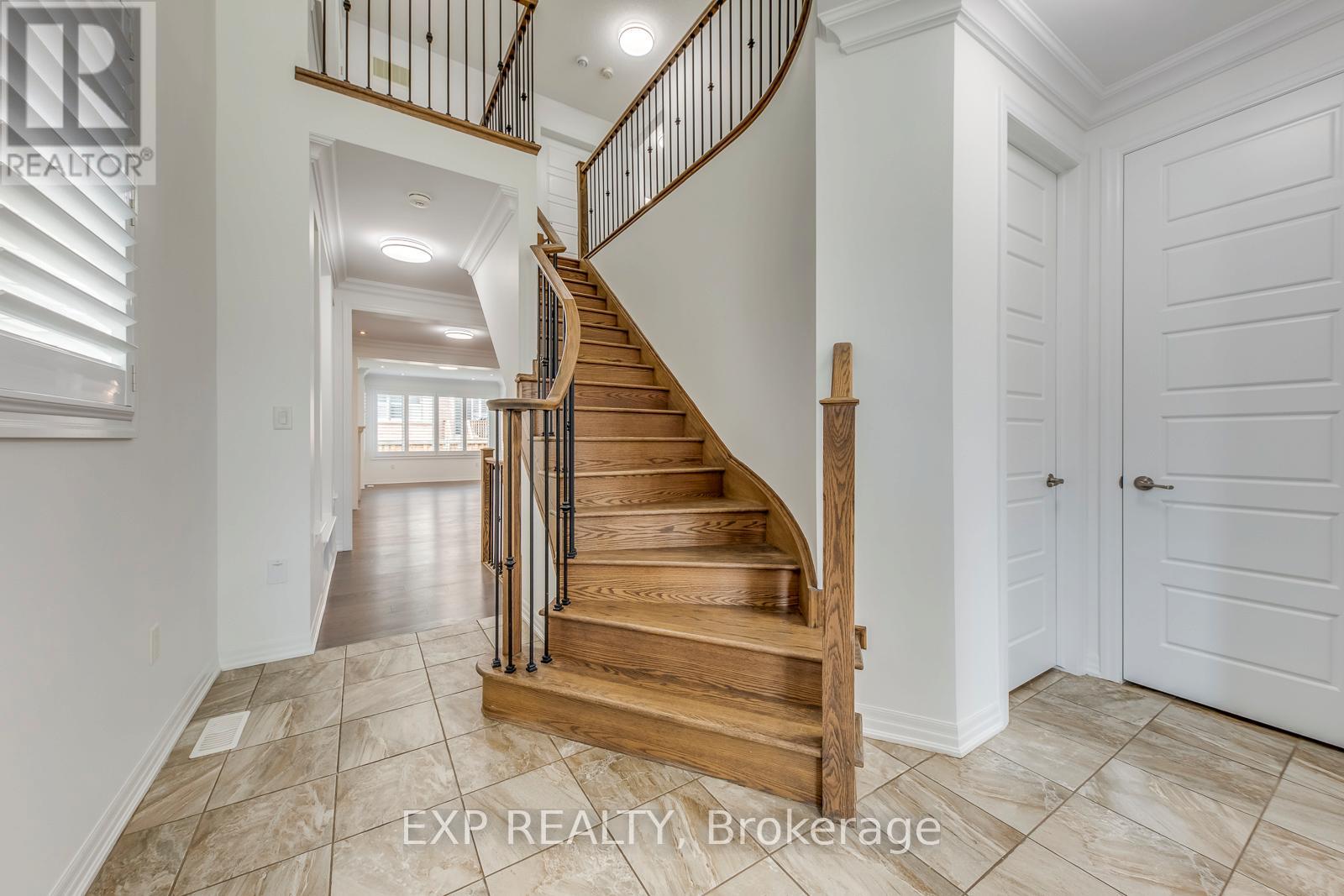 365 Dahlia Trail, Oakville, Ontario  L6M 1L5 - Photo 9 - W13051434