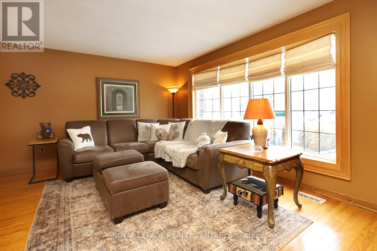 3638 Anniversary Road, Mississauga, Ontario  L5C 2G1 - Photo 7 - W13051476