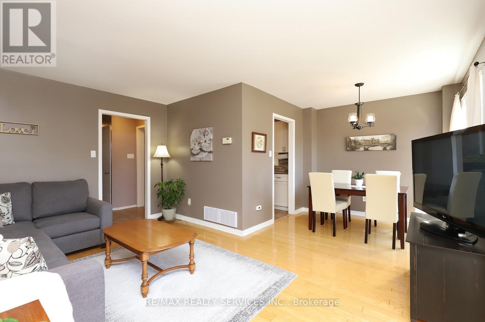 21 Shenstone Avenue, Brampton, Ontario  L6Z 2Y9 - Photo 13 - W13051514