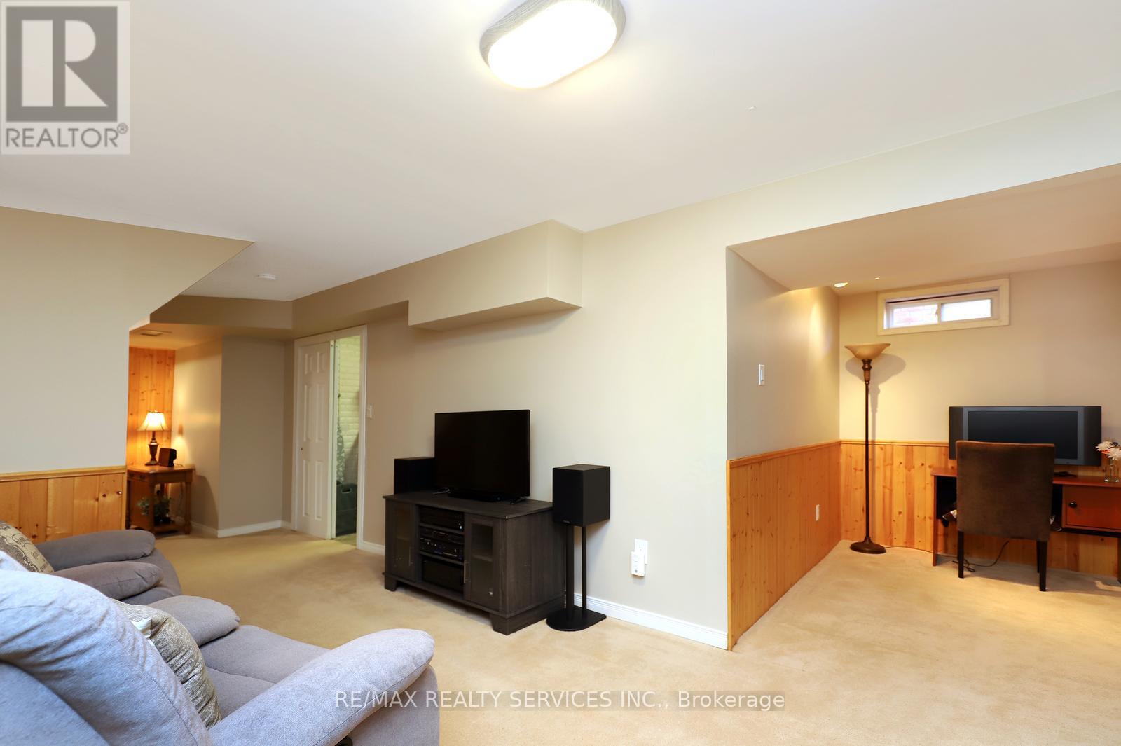 21 Shenstone Avenue, Brampton, Ontario  L6Z 2Y9 - Photo 35 - W13051514